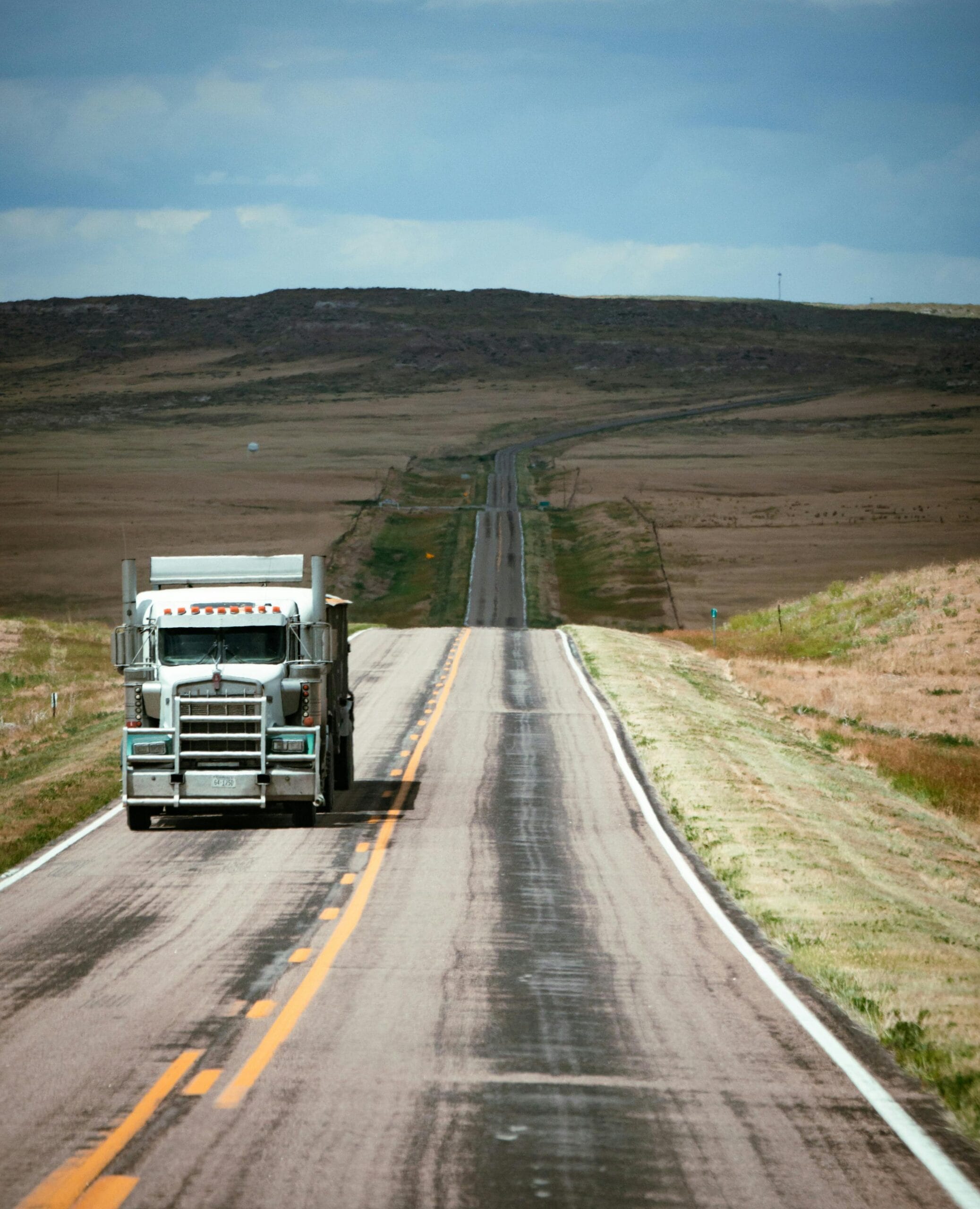 Expand Trucking Fleet with Efficient Dispatching: 7 Impactful Strategies for Maximum Growth